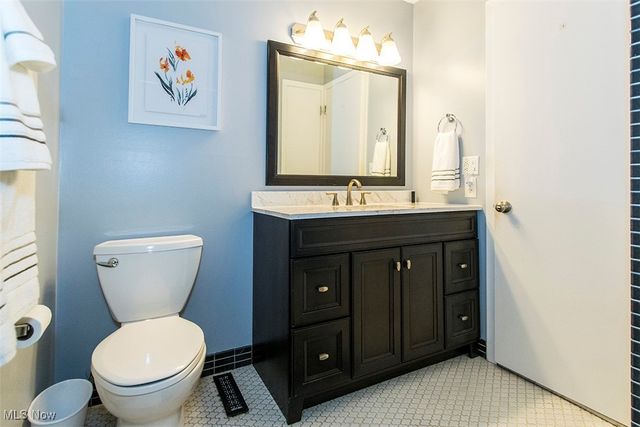 6612 Louann Drive, North Olmsted, OH 44070