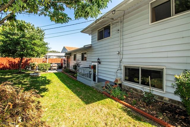 6612 Louann Drive, North Olmsted, OH 44070