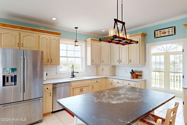 306 Marina Way, N Topsail Beach, NC 28460