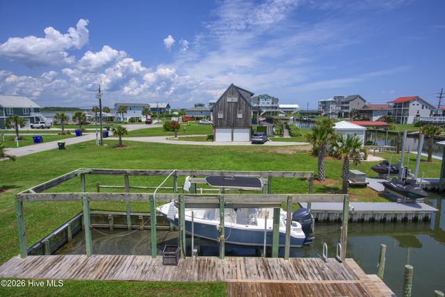 306 Marina Way, N Topsail Beach, NC 28460