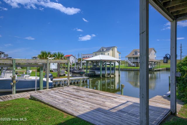 306 Marina Way, N Topsail Beach, NC 28460