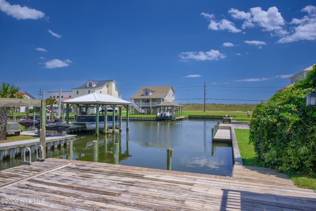 306 Marina Way, N Topsail Beach, NC 28460