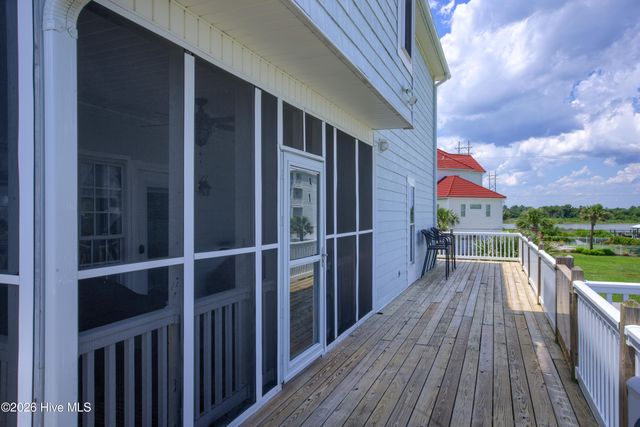 306 Marina Way, N Topsail Beach, NC 28460