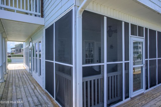 306 Marina Way, N Topsail Beach, NC 28460