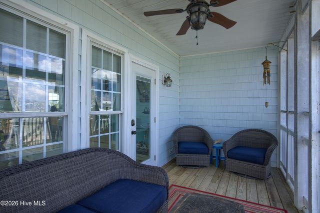 306 Marina Way, N Topsail Beach, NC 28460