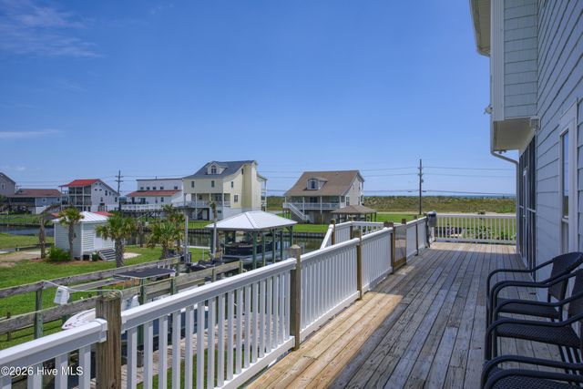 306 Marina Way, N Topsail Beach, NC 28460