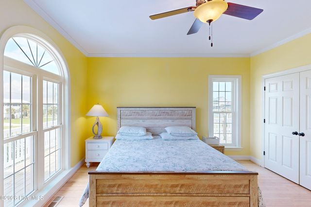 306 Marina Way, N Topsail Beach, NC 28460