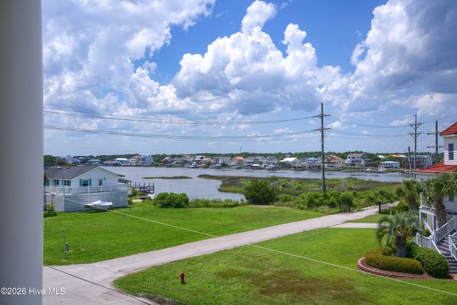 306 Marina Way, N Topsail Beach, NC 28460