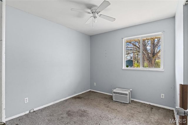 10822 Hallwood Drive, St Louis, MO 63136