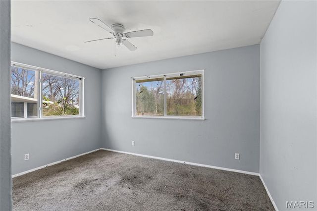 10822 Hallwood Drive, St Louis, MO 63136