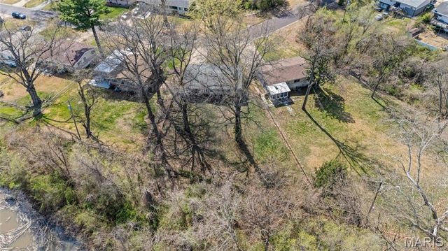 10822 Hallwood Drive, St Louis, MO 63136