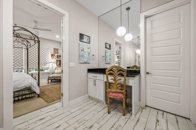 121 Francesco LN, Dripping Springs, TX 78620