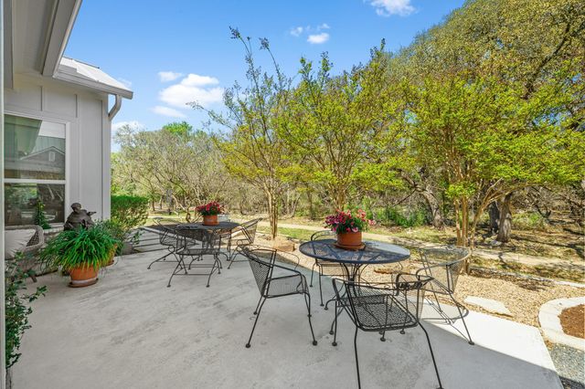 121 Francesco LN, Dripping Springs, TX 78620