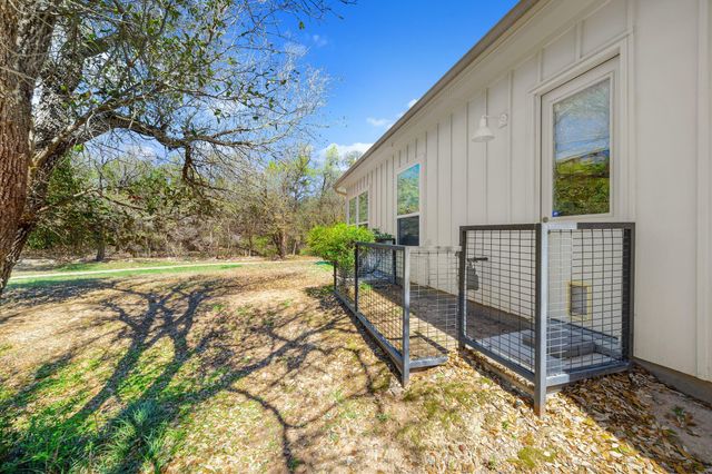 121 Francesco LN, Dripping Springs, TX 78620