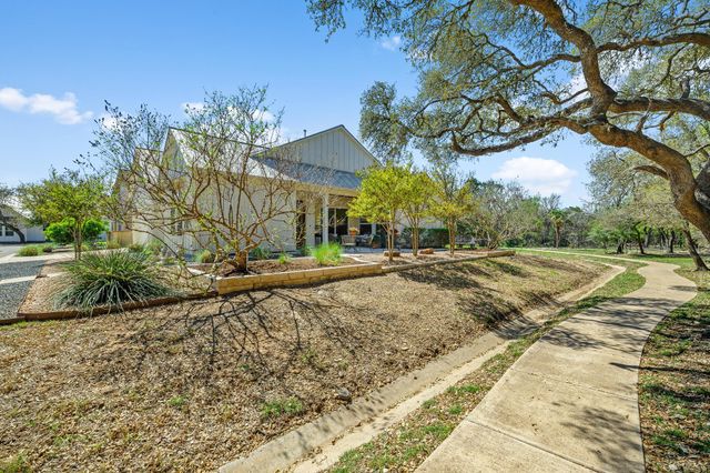 121 Francesco LN, Dripping Springs, TX 78620