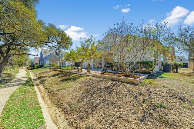 121 Francesco LN, Dripping Springs, TX 78620