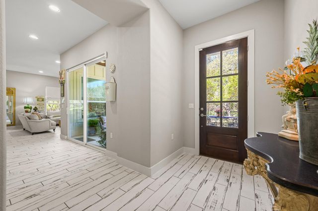 121 Francesco LN, Dripping Springs, TX 78620