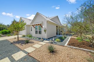 121 Francesco LN, Dripping Springs, TX 78620