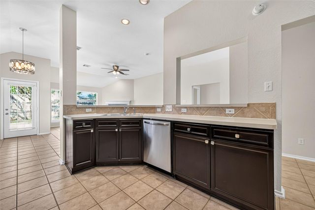 4903 Chappel Hill Drive, Missouri City, TX 77459