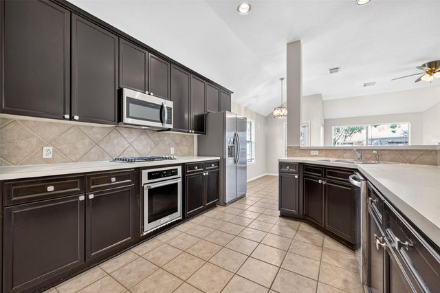 4903 Chappel Hill Drive, Missouri City, TX 77459