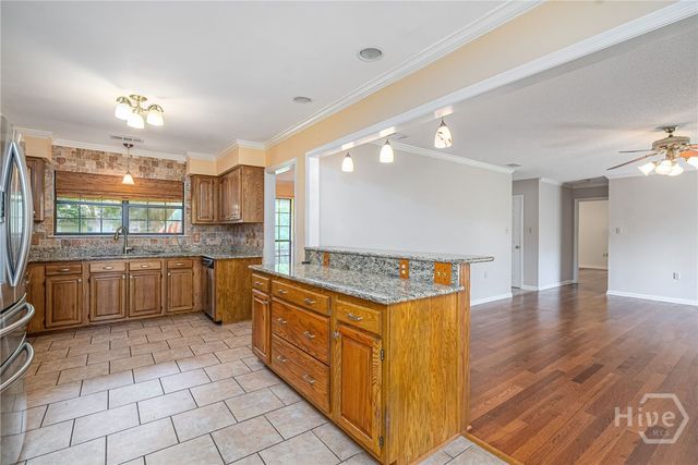 114 Melrose Avenue, Savannah, GA 31410