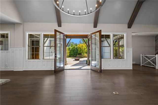 195 Arbor Garden Circle, Newnan, GA 30265