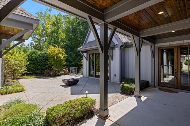 195 Arbor Garden Circle, Newnan, GA 30265