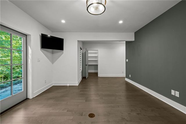 195 Arbor Garden Circle, Newnan, GA 30265