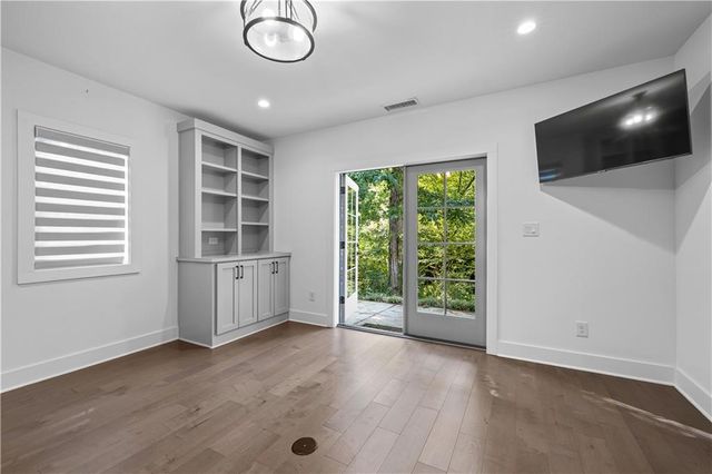 195 Arbor Garden Circle, Newnan, GA 30265