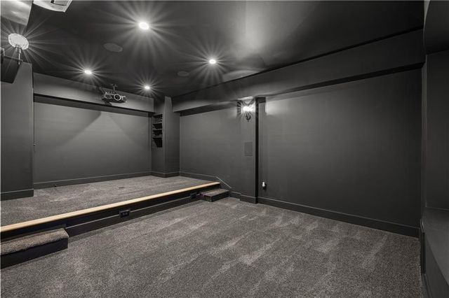 195 Arbor Garden Circle, Newnan, GA 30265