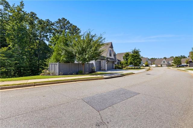 195 Arbor Garden Circle, Newnan, GA 30265