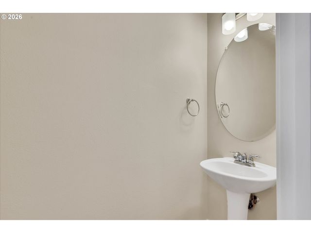 18465 Sw STEPPING STONE Dr 10, Beaverton, OR 97003