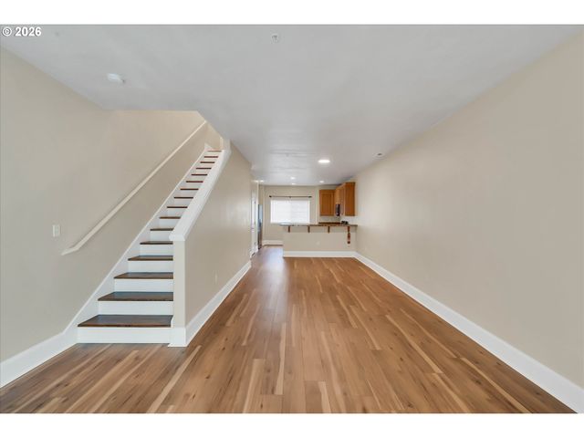 18465 Sw STEPPING STONE Dr 10, Beaverton, OR 97003