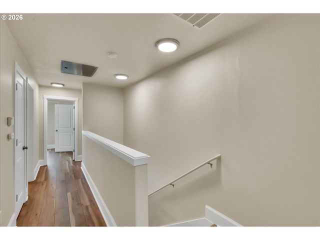 18465 Sw STEPPING STONE Dr 10, Beaverton, OR 97003
