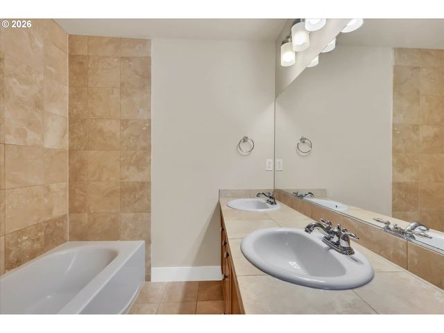 18465 Sw STEPPING STONE Dr 10, Beaverton, OR 97003