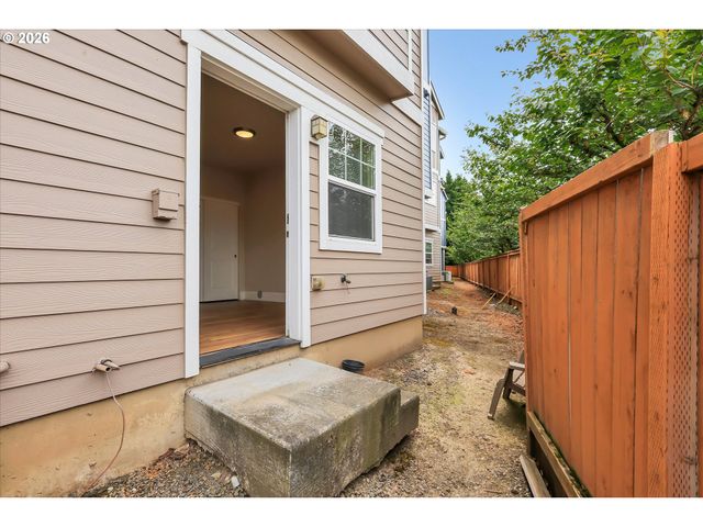 18465 Sw STEPPING STONE Dr 10, Beaverton, OR 97003