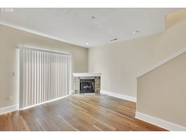 18465 Sw STEPPING STONE Dr 10, Beaverton, OR 97003