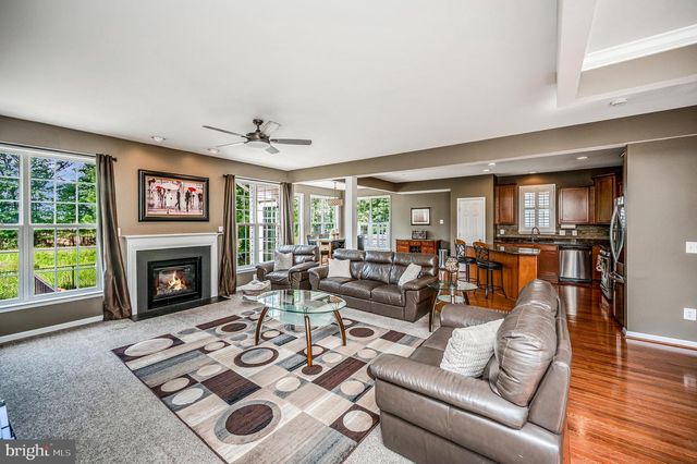 15217 SANTANDER DR, Gainesville, VA 20155