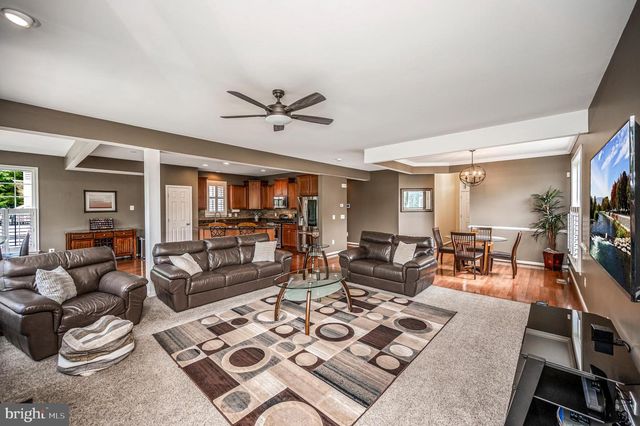 15217 SANTANDER DR, Gainesville, VA 20155