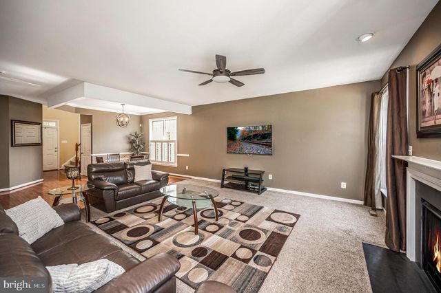 15217 SANTANDER DR, Gainesville, VA 20155