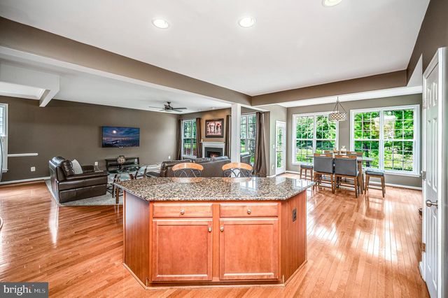15217 SANTANDER DR, Gainesville, VA 20155