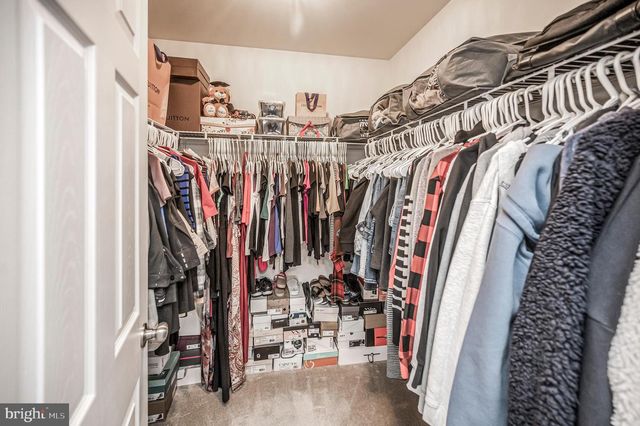 15217 SANTANDER DR, Gainesville, VA 20155