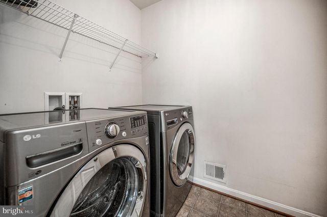 15217 SANTANDER DR, Gainesville, VA 20155