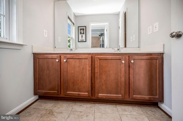 15217 SANTANDER DR, Gainesville, VA 20155