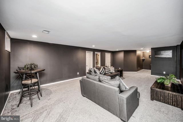 15217 SANTANDER DR, Gainesville, VA 20155