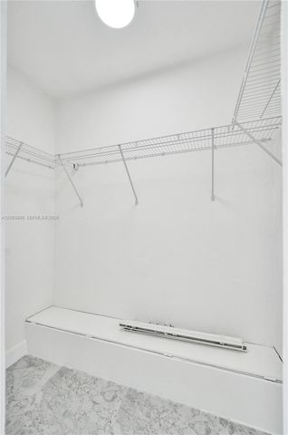 6442 Oak St, Hollywood, FL 33024