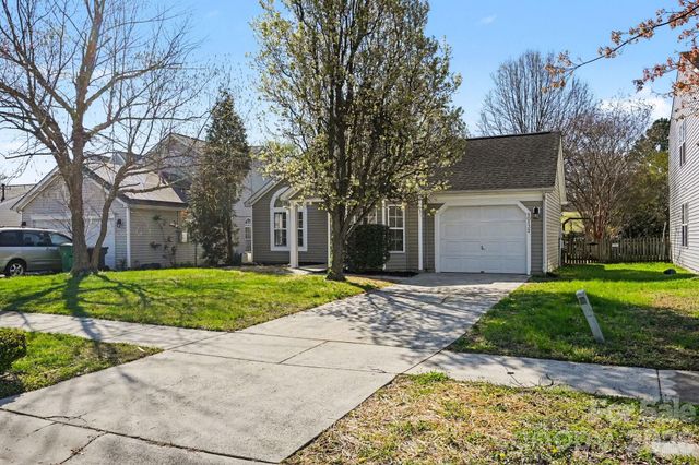 10132 Orchard Grass Court, Charlotte, NC 28278