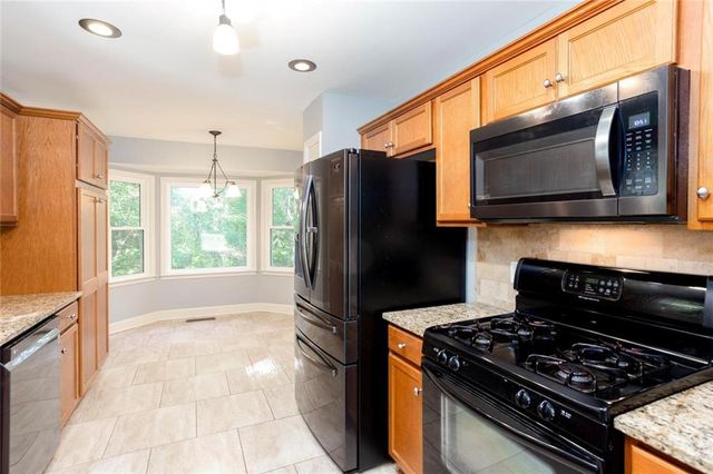 3075 Chelsea Lane, Acworth, GA 30102