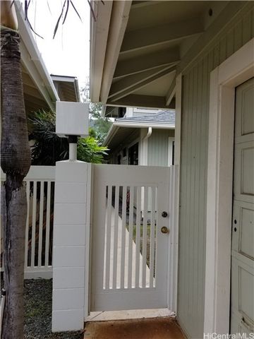 367 Holokai Place, Honolulu, HI 96825