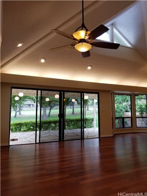 367 Holokai Place, Honolulu, HI 96825
